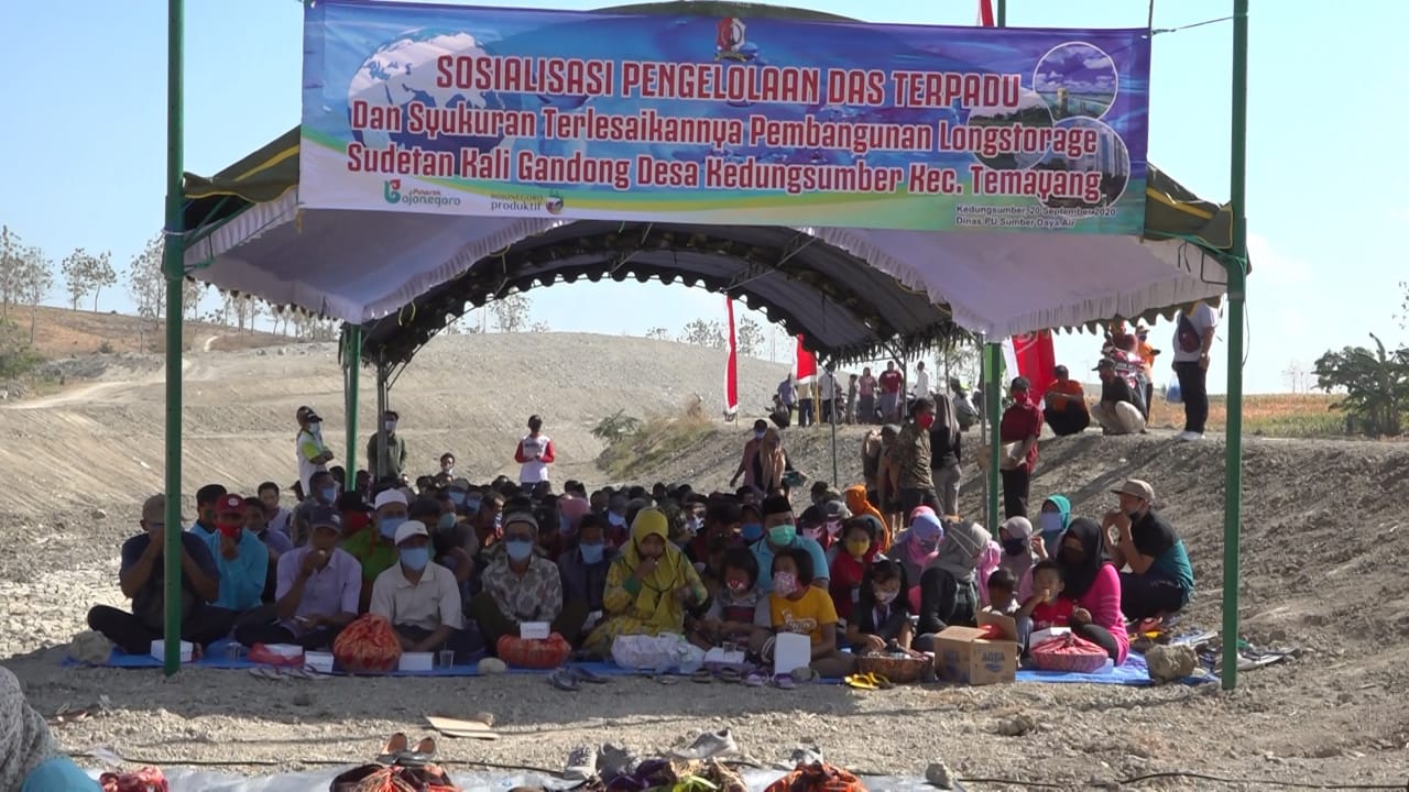 PENYELESAIAN LONGSTORAGE KALI GANDONG DUSUN SUGIHAN DESA KEDUNGSUMBER KECAMATAN TEMAYANG